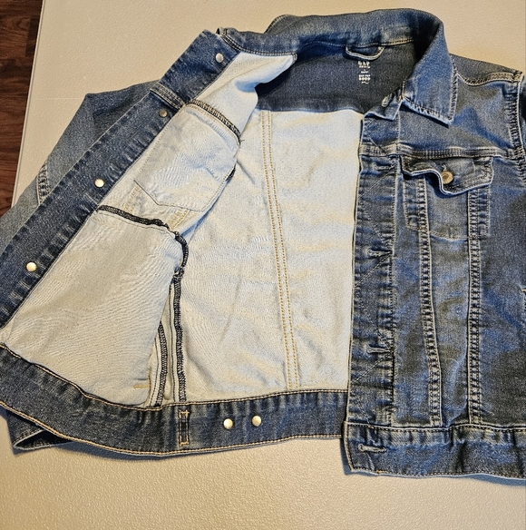 GAP Denim Jacket Kid's Large - Picture 7 of 9